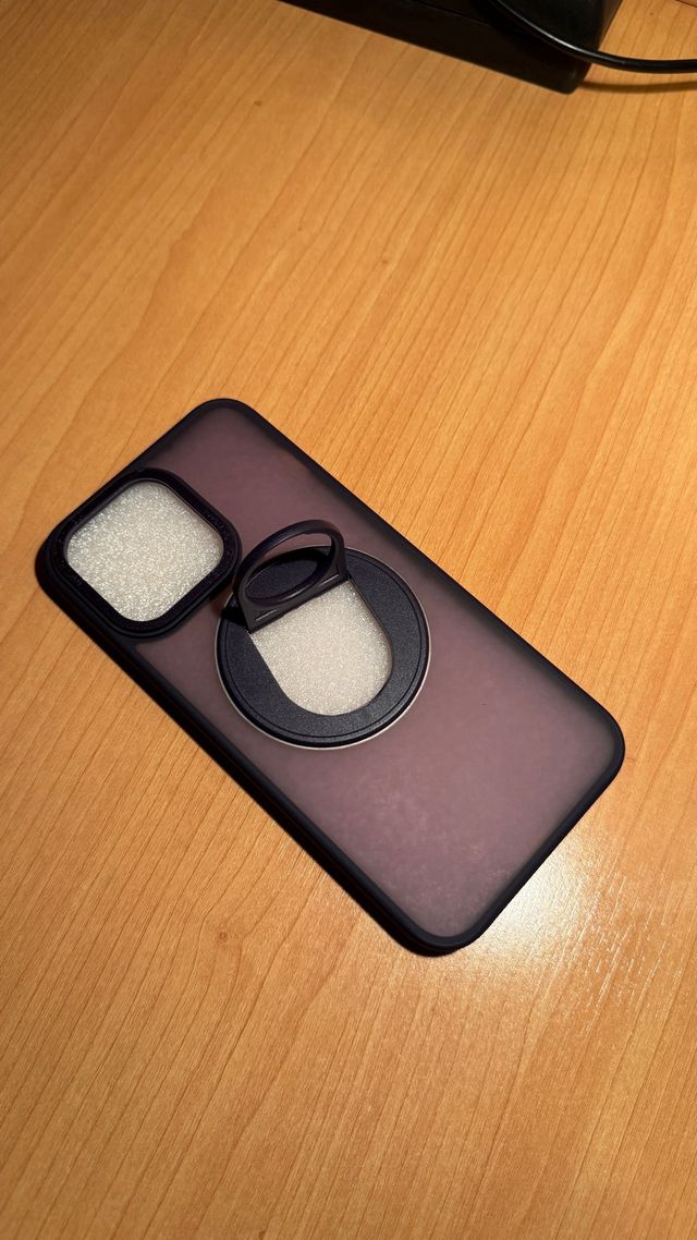 Funda con soporte iPhone 15 Pro Max