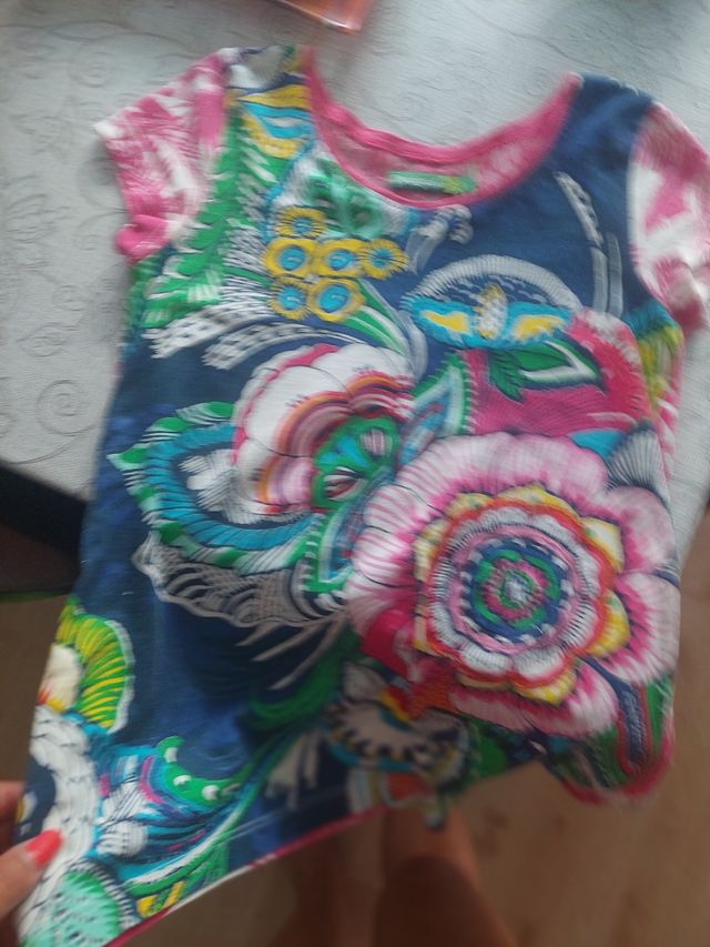 Camiseta desigual