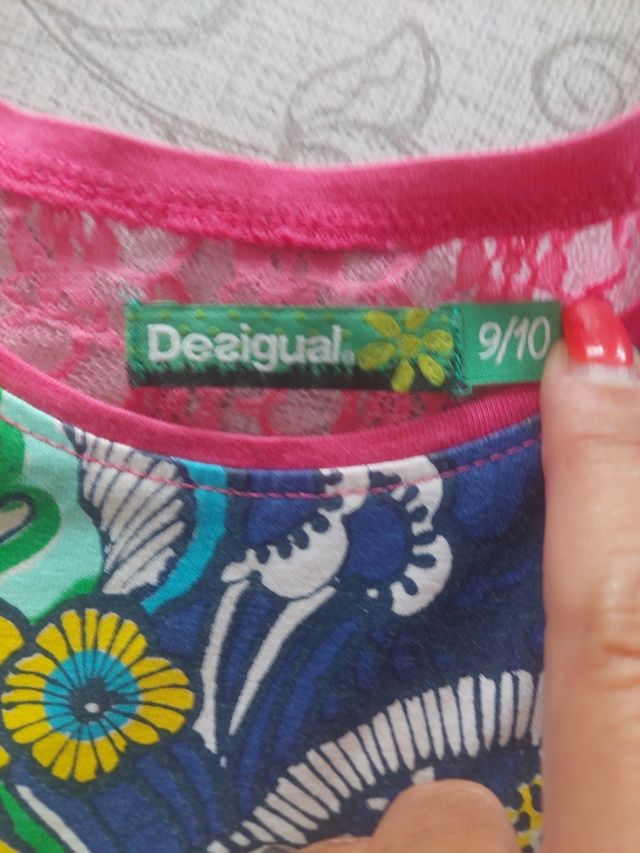Camiseta desigual