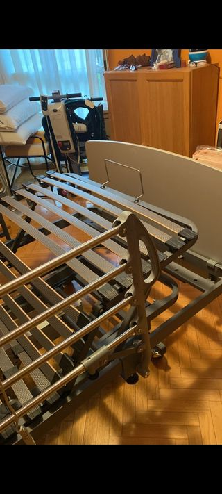 Cama articulada y elevable geriatrica