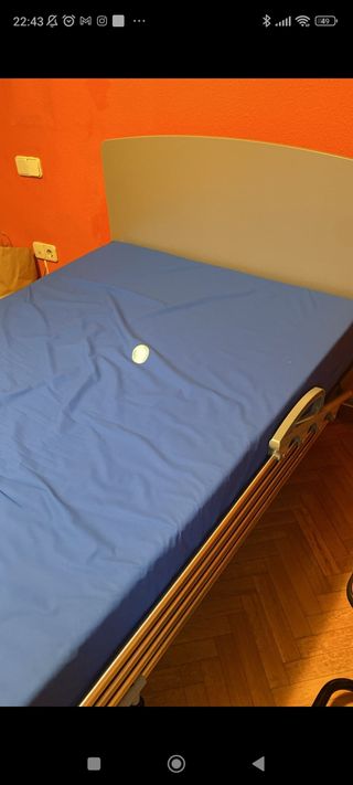 Cama articulada y elevable geriatrica