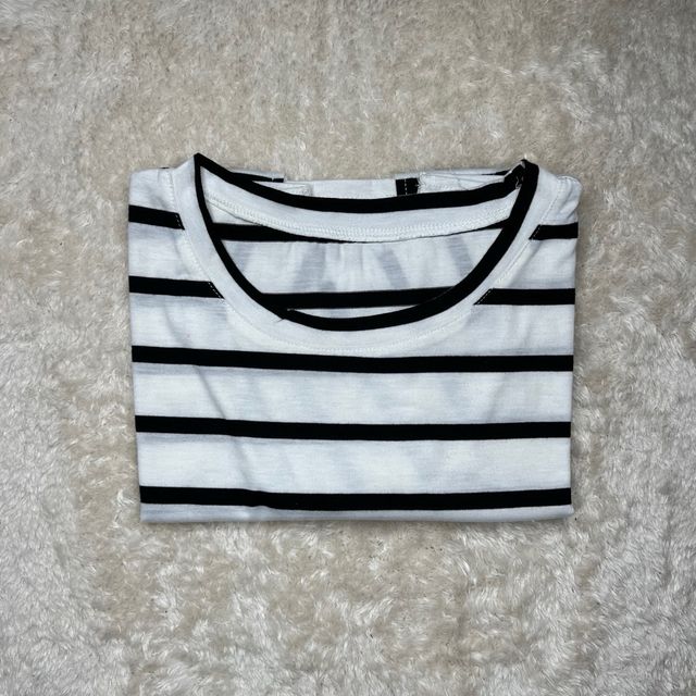 Shein Cropped Tee