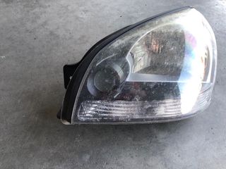 Hyundai Tucson faro primera serie