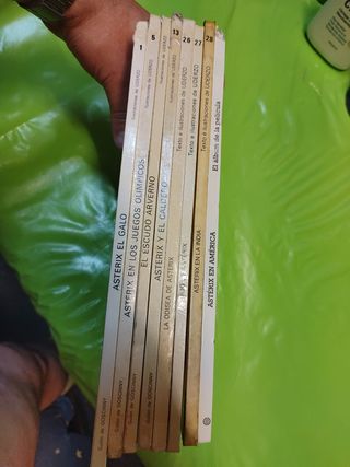 8 Tebeo de Astérix en tapa dura 20€