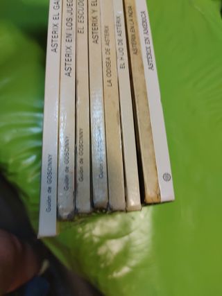 8 Tebeo de Astérix en tapa dura 20€