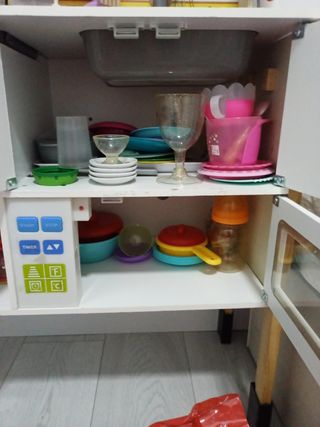 Cocinita de madera con todos los acces