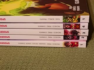 Pack 5 tomos Spider-woman 1-4, 1 JUNTOS