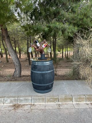 Barrica Expositora de Vino