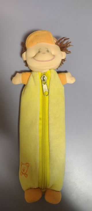 Estuche muñeco