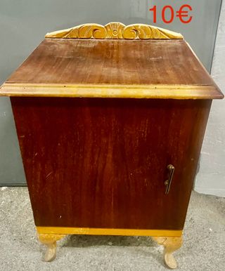 Mesilla antigua para coleccionistas