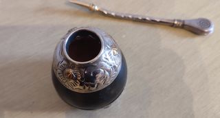 Mate y bombilla en metal plateado vintage