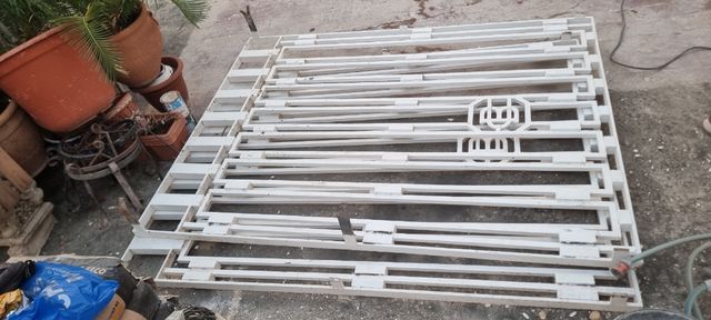 2 Rejas seguridad del antiguo banco centra