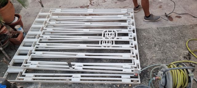 2 Rejas seguridad del antiguo banco centra