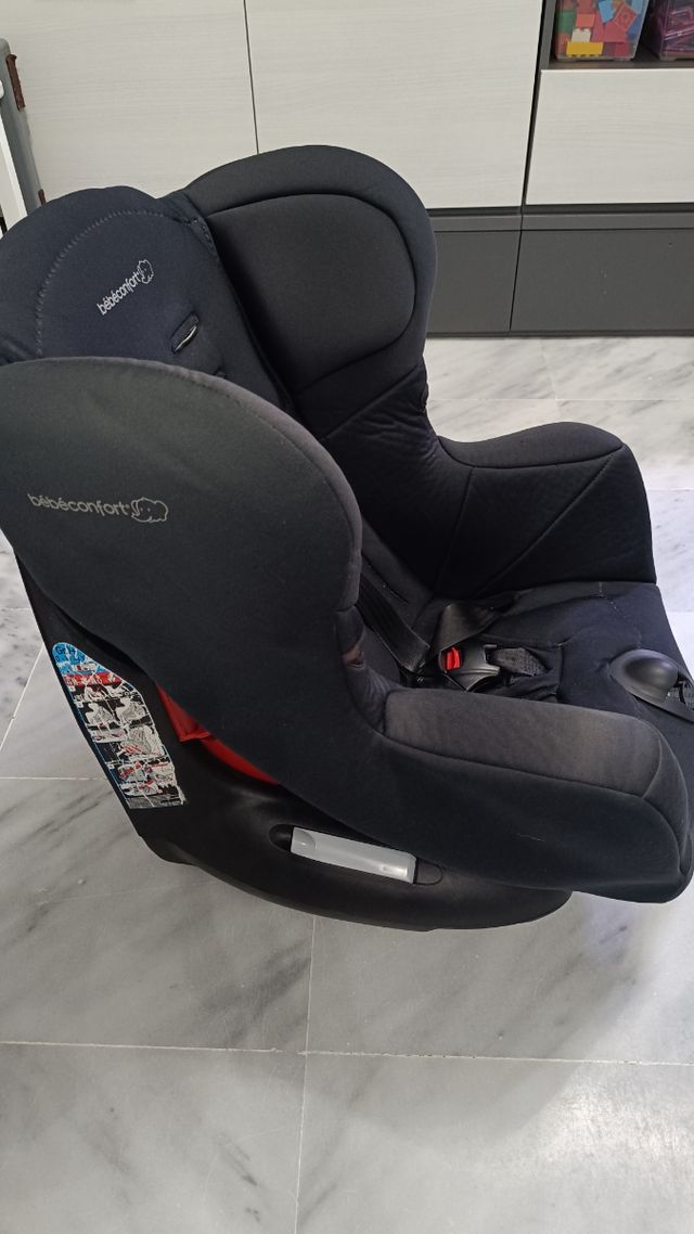 Alquiler silla aeropuerto Sevilla