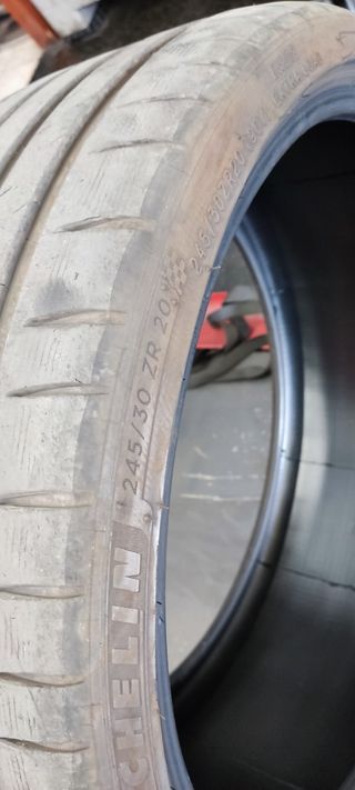 Michelín Piloto Sport 4 S