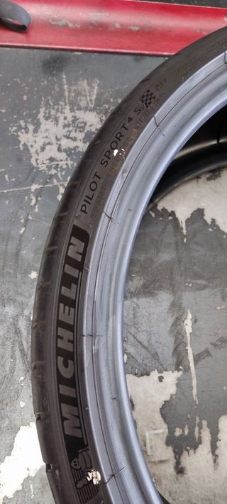 Michelín Piloto Sport 4 S