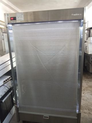 Nevera mural industrial