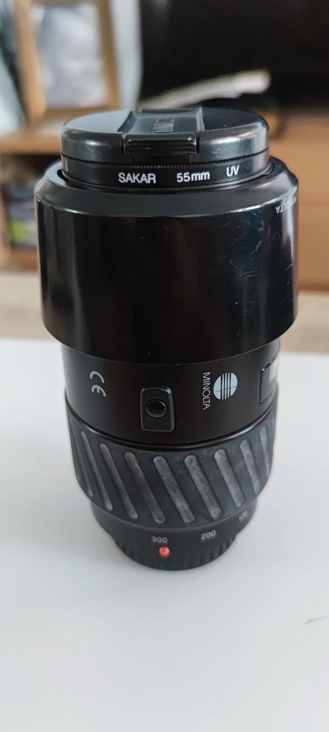 CAMARA MINOLTA DYNAX 300SI+OBJETIVO 75-300+ FLASH