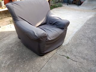 Sillón grande de piel