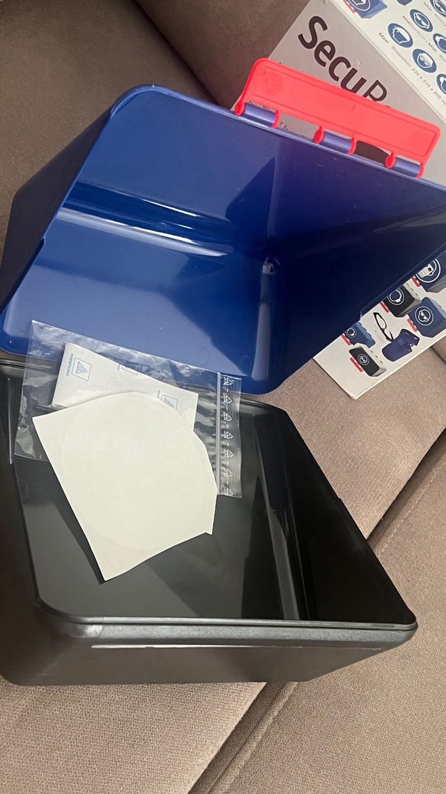 Caja para protección ocular SecuBox
