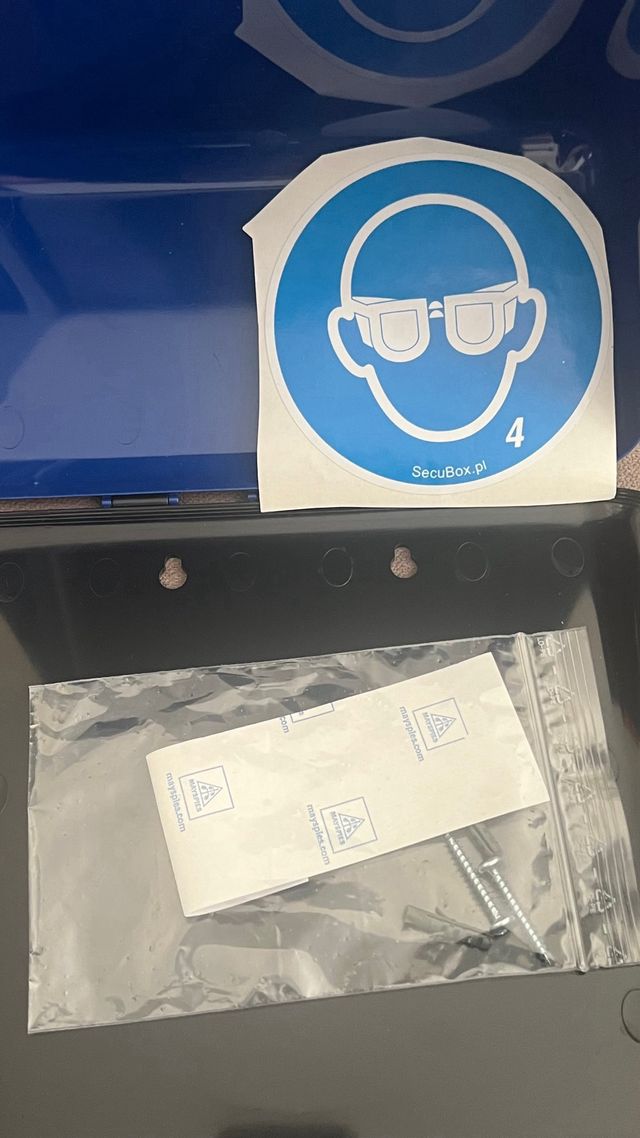 Caja para protección ocular SecuBox