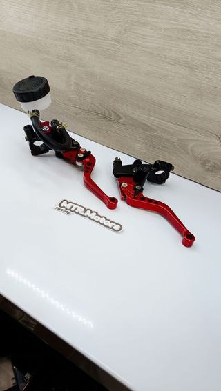 ✅ Manetas regulables con baso color rojo