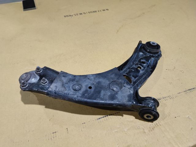 Trapecio delantero Seat León mk4