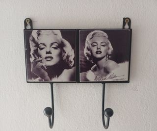 Perchero /Cuadro vintage/ Cojín Marilyn