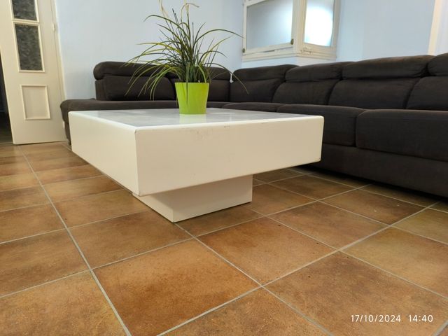 Tavolo basso con luce in legno