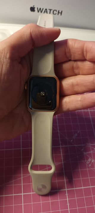 Smartwatch Apple SE GPS 40 mm Aluminio en Oro