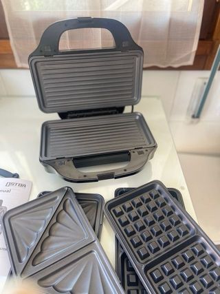 Sandwichera 3 en 1- Sándwiches, Gofres y Grill