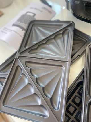 Sandwichera 3 en 1- Sándwiches, Gofres y Grill