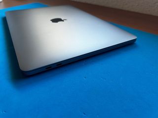 MAC BOOK PRO 2020