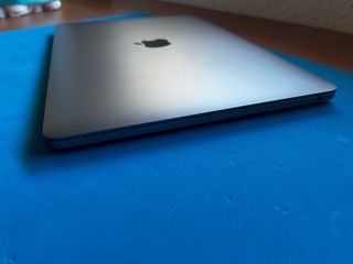 MAC BOOK PRO 2020