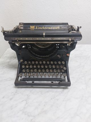 Maquina de escribir Antigua UNDERWOOD