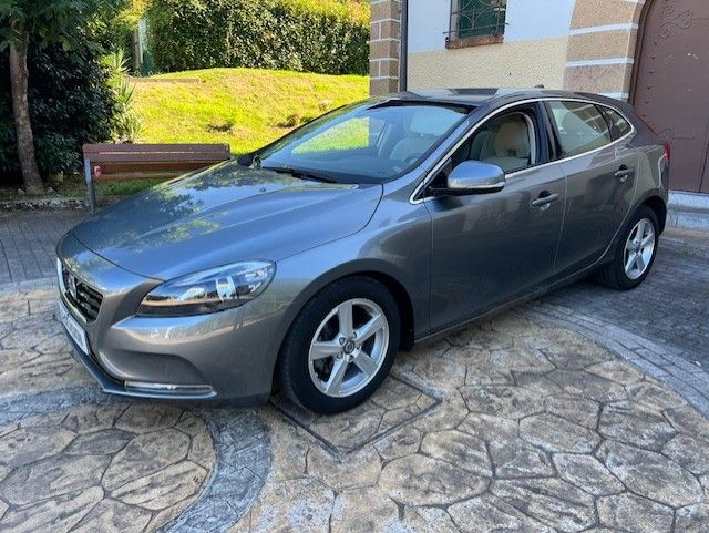 Volvo V40 1.6 D2 Summum