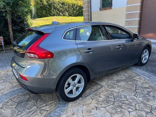 Volvo V40 1.6 D2 Summum
