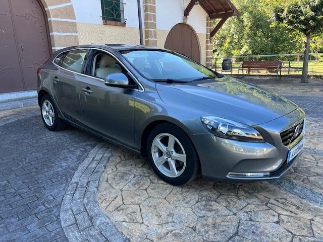 Volvo V40 1.6 D2 Summum
