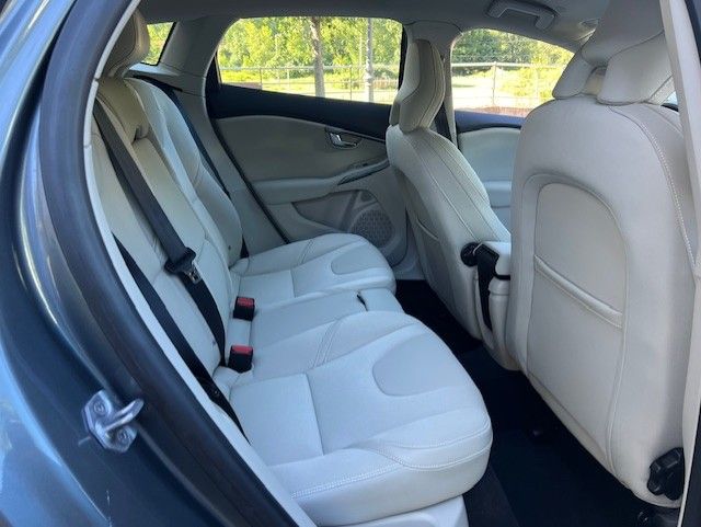 Volvo V40 1.6 D2 Summum