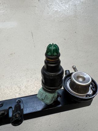 Rampa inyectores BMW 325i E36