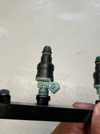 Rampa inyectores BMW 325i E36