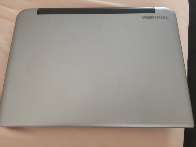 Portátil Toshiba satélite NB-A-104