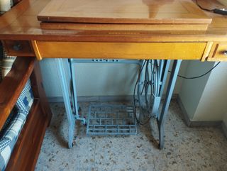 Máquina de coser antigua