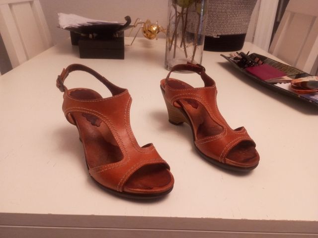 Sandalias cuña de piel auténtica talla 37 