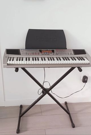 Teclado Roland EM-15