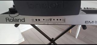 Teclado Roland EM-15