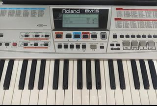 Teclado Roland EM-15