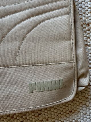 Mochila bandolera marca Puma