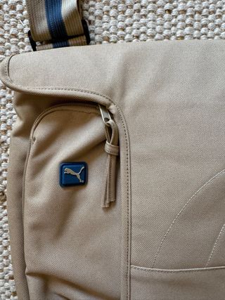 Mochila bandolera marca Puma