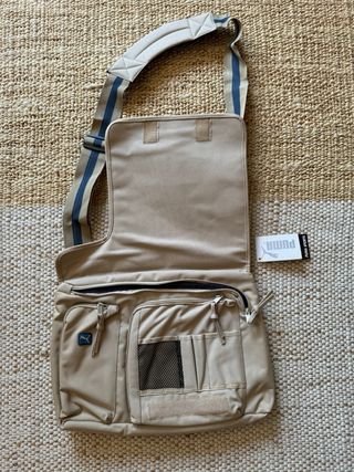 Mochila bandolera marca Puma